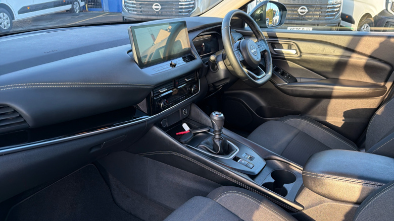 Nissan Qashqai 1.3 DiG-T MH N-Connecta 5dr Petrol Hatchback